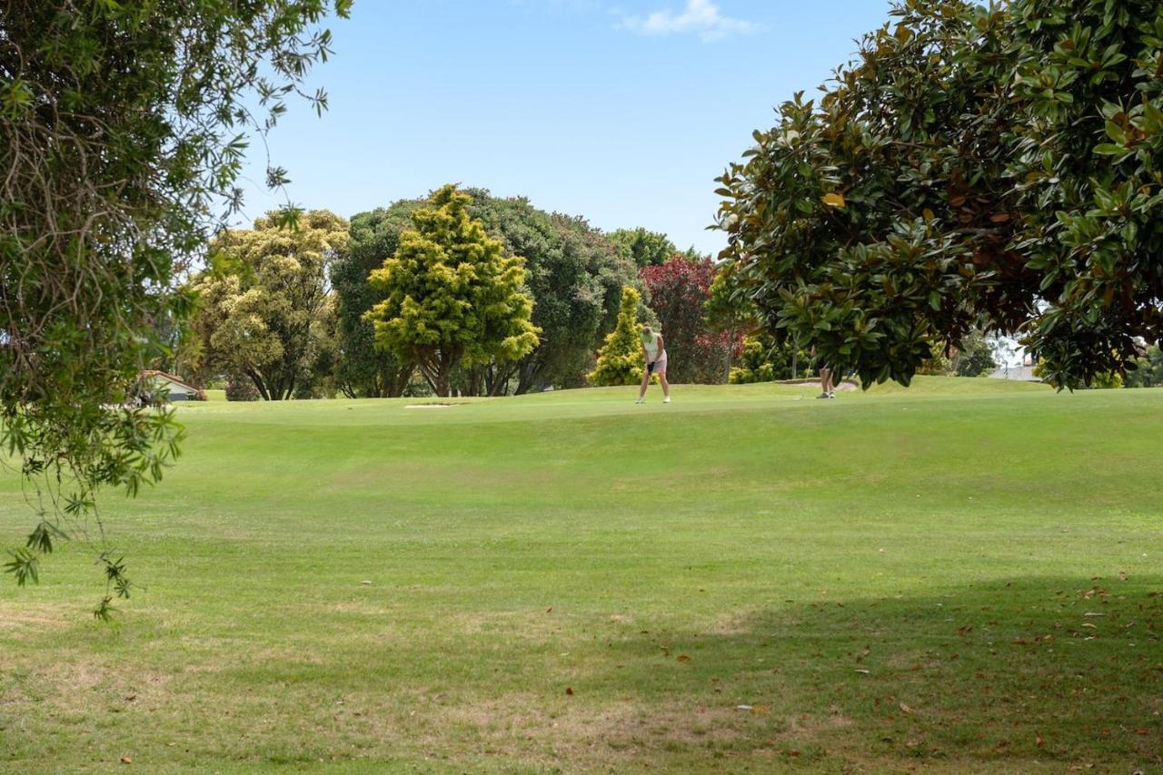 Golfers Delight In Quiet Cul De Sac Villa Mount Maunganui Bagian luar foto