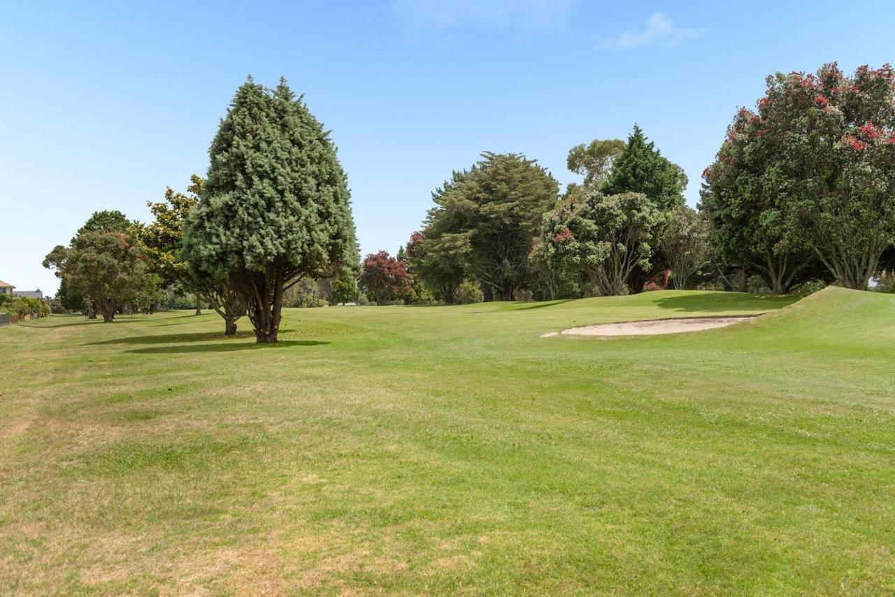 Golfers Delight In Quiet Cul De Sac Villa Mount Maunganui Bagian luar foto
